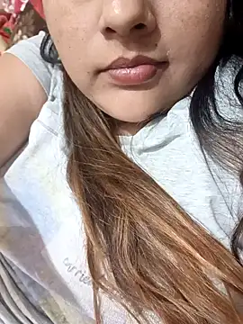 Snapshot of _Redwine_ chatting on February 12, 11:51 pm Redwine online show from February 12, 11:51 pm