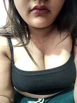 Snapshot of _Redwine_ chatting on March 12, 4:56 pm Redwine online show from March 12, 4:56 pm