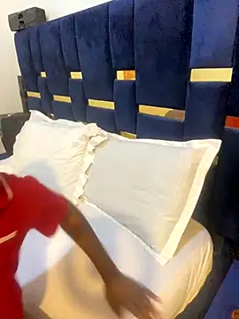 Snapshot of Dellah26 chatting on October 27, 2:29 pm Dellah26 online show from October 27, 2:29 pm