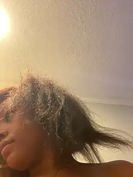 Dellah26 online show from March 10, 7:45 am