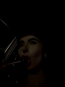 Coralinee 01 online show from January 8, 12:05 am