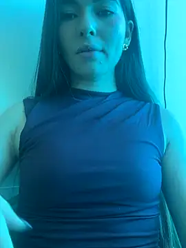 Coralinee 01 online show from November 21, 3:11 pm