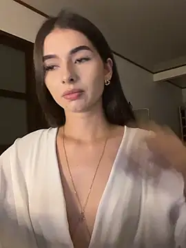 Coralinee 01 online show from May 20, 11:57 pm