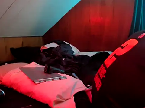 nicedicknicetats online show from October 30, 11:45 pm