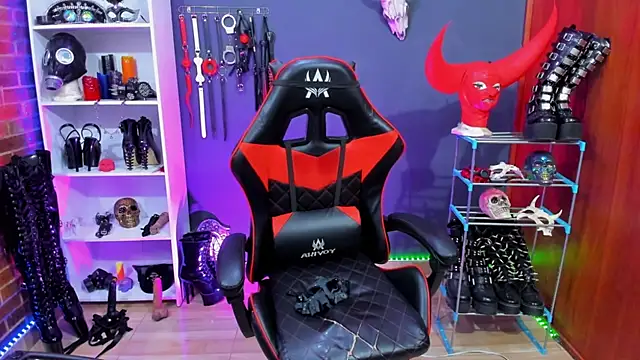 Snapshot of daven56 chatting on January 11, 6:15 pm daven56 online show from January 11, 6:15 pm