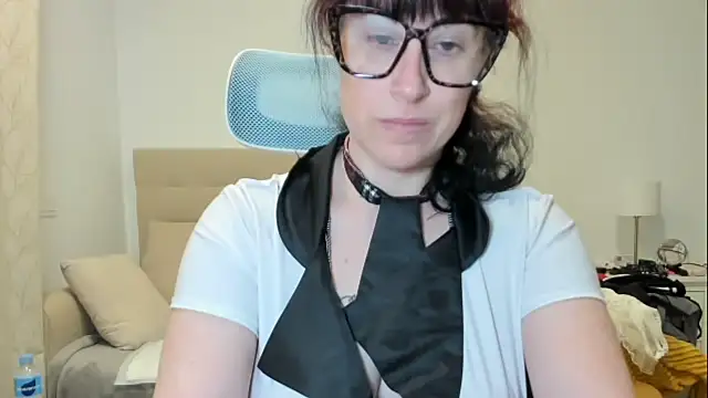 emmita69  online show from February 16, 11:13 pm