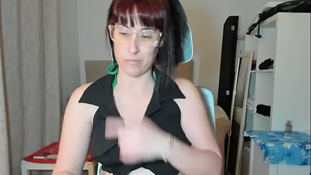 emmita69  online show from February 8, 1:14 am