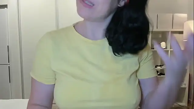 Snapshot of emmita69_ chatting on October 11, 5:19 am emmita69 online show from October 11, 5:19 am