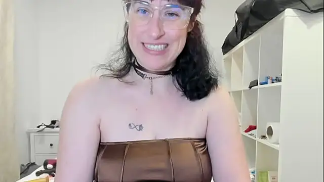 emmita69  online show from January 15, 5:11 am