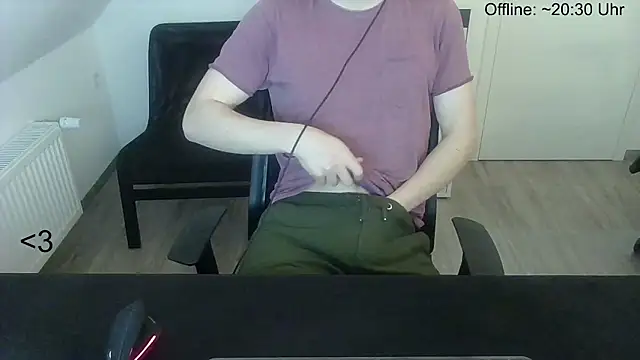 Snapshot of Bonkoleus chatting on December 16, 5:54 pm Bonkoleus online show from December 16, 5:54 pm