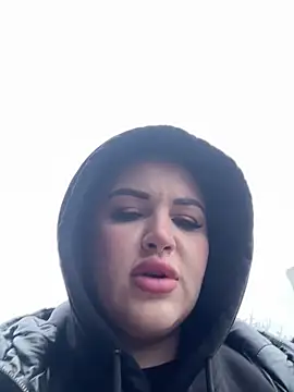 Snapshot of leila_beayte_ chatting on March 16, 12:55 pm leila beayte online show from March 16, 12:55 pm