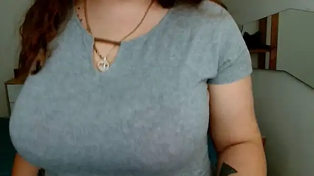 Snapshot of leila_beayte_ chatting on October 7, 4:30 pm leila beayte online show from October 7, 4:30 pm