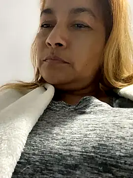 Snapshot of Jlo_69 chatting on September 19, 5:22 am Jlo 69 online show from September 19, 5:22 am