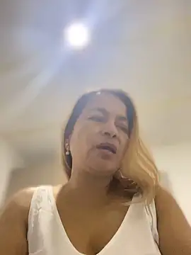 Snapshot of Jlo_69 chatting on June 4, 3:33 am Jlo 69 online show from June 4, 3:33 am