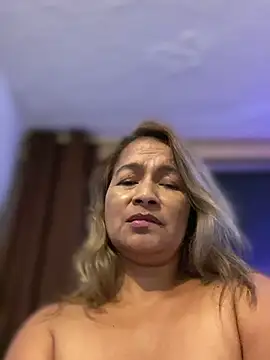 Snapshot of Jlo_69 chatting on February 4, 4:37 am Jlo 69 online show from February 4, 4:37 am