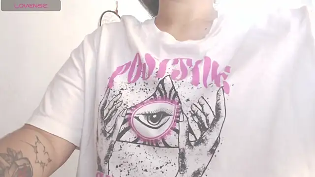 Amara18  online show from April 12, 6:11 pm