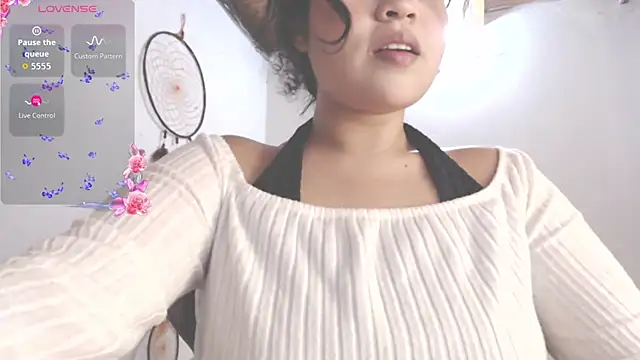 Amara18  online show from October 25, 6:41 pm