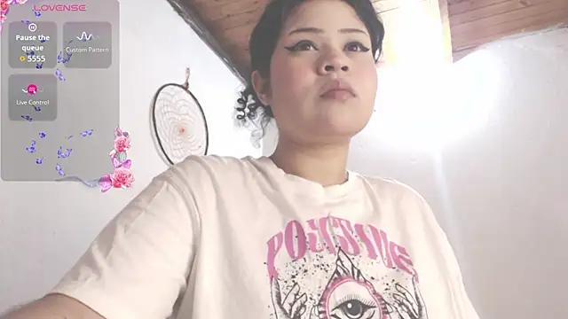 Snapshot of Amara18_ chatting on November 30, 11:16 pm Amara18 online show from November 30, 11:16 pm