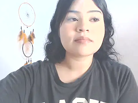 Amara18  online show from December 20, 6:40 am