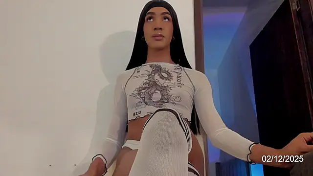 Snapshot of Karoline_Marin chatting on December 3, 12:44 am Karoline Marin online show from December 3, 12:44 am