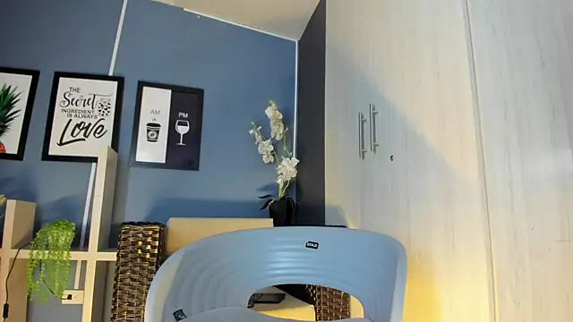 Amareto  online show from October 22, 12:15 pm