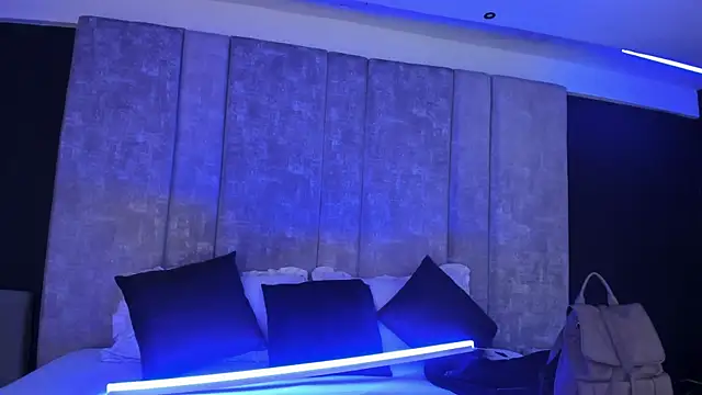 Amareto  online show from April 15, 10:10 am