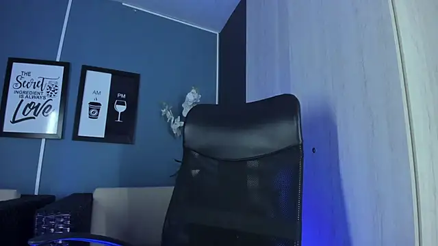 Amareto  online show from December 5, 9:30 am