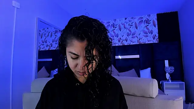 Amareto  online show from April 19, 11:00 am