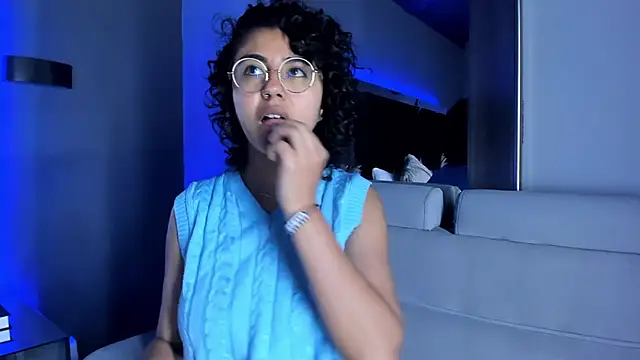 Amareto  online show from March 3, 2:17 pm