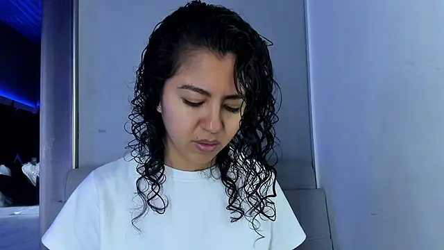 Snapshot of Amareto_ chatting on June 25, 4:43 am Amareto online show from June 25, 4:43 am