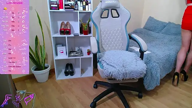 Snapshot of Sweetaine111 chatting on February 14, 5:14 pm Sweetaine111 online show from February 14, 5:14 pm