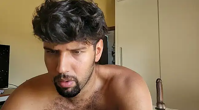 Snapshot of Luksmen chatting on December 12, 7:15 pm Luksmen online show from December 12, 7:15 pm