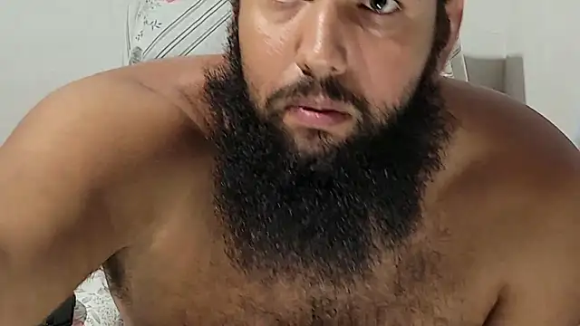 Snapshot of Luksmen chatting on February 19, 4:31 am Luksmen online show from February 19, 4:31 am