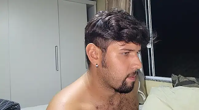 Snapshot of Luksmen chatting on December 12, 11:58 pm Luksmen online show from December 12, 11:58 pm