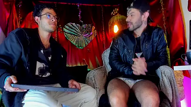 LatinMilk  online show from March 29, 3:19 am