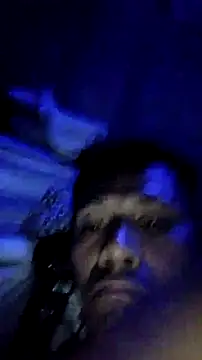 Snapshot of Moreno1813 chatting on October 11, 4:57 am Moreno1813 online show from October 11, 4:57 am