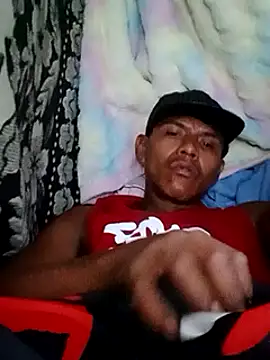 Snapshot of Moreno1813 chatting on March 18, 8:39 am Moreno1813 online show from March 18, 8:39 am