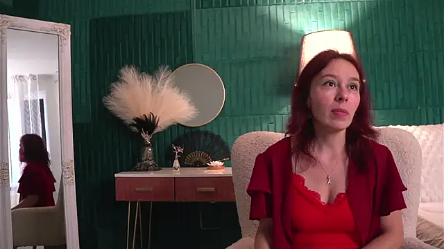 Snapshot of HaileyMoonn chatting on July 15, 3:24 am HaileyMoonn online show from July 15, 3:24 am