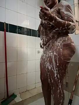 SSEXYBUBBLEBUTT101 online show from February 4, 7:25 am