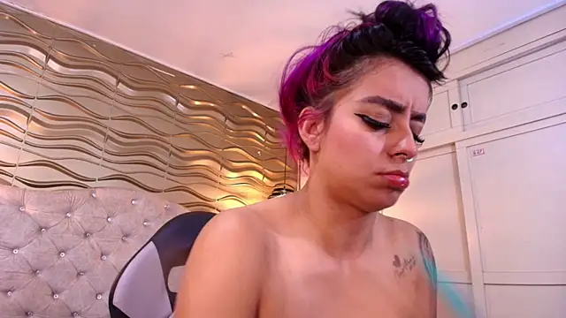 Andreita Jones online show from March 14, 12:00 pm