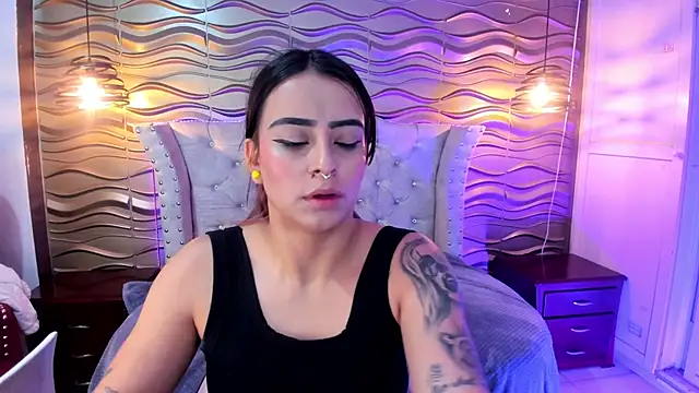 Andreita Jones online show from November 11, 11:49 am