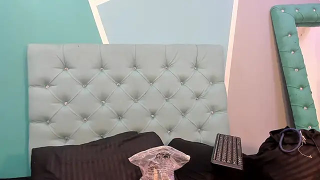 AlondraFerri1 online show from January 26, 7:20 pm