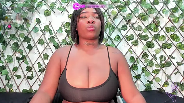 AlondraFerri1 online show from December 4, 11:20 am