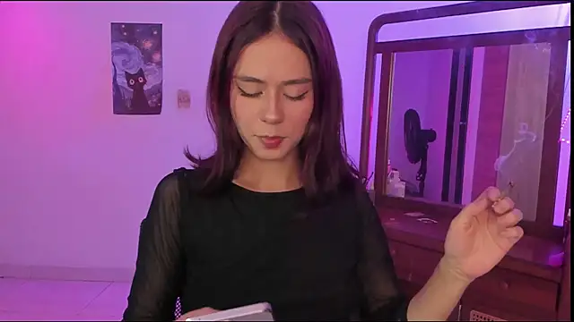 Snapshot of cute_roxana_ chatting on November 6, 11:09 pm cute roxana online show from November 6, 11:09 pm