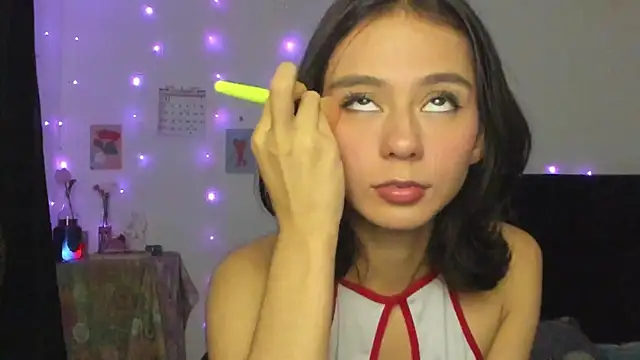 Snapshot of cute_roxana_ chatting on February 27, 9:14 pm cute roxana online show from February 27, 9:14 pm