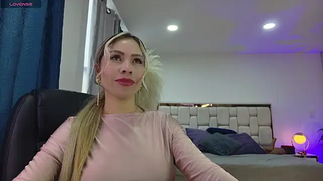 Ammy Castro online show from October 22, 9:24 pm