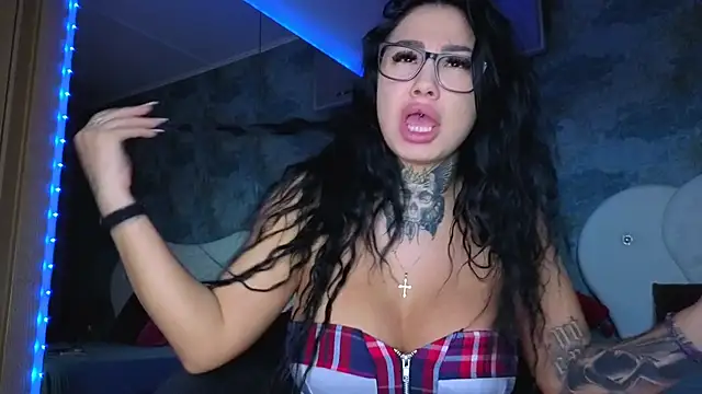 AngellBlackX online show from October 28, 9:30 am