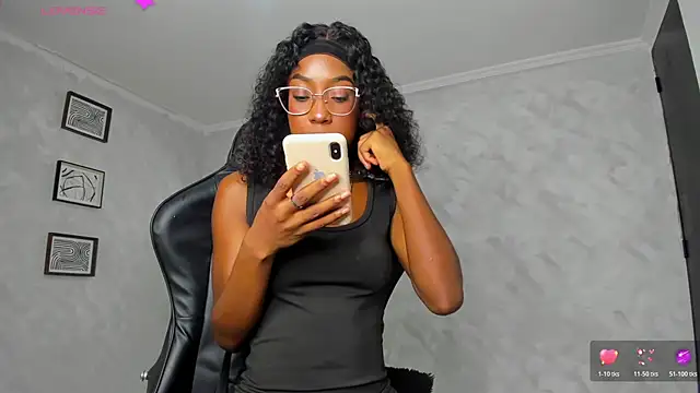 deyy madissonn online show from February 4, 8:59 pm