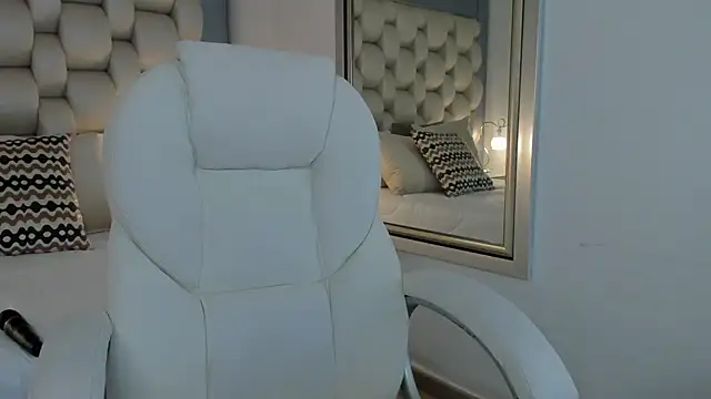 Snapshot of Helleamazing chatting on March 7, 6:24 am Helleamazing online show from March 7, 6:24 am