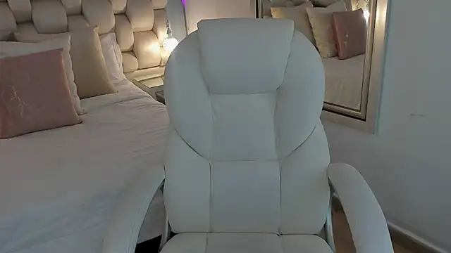 Snapshot of Helleamazing chatting on March 15, 6:25 am Helleamazing online show from March 15, 6:25 am